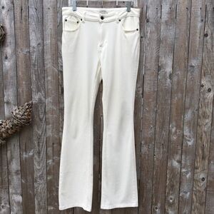 LL Bean Classic Fit White Boot Cut Pants Size 6